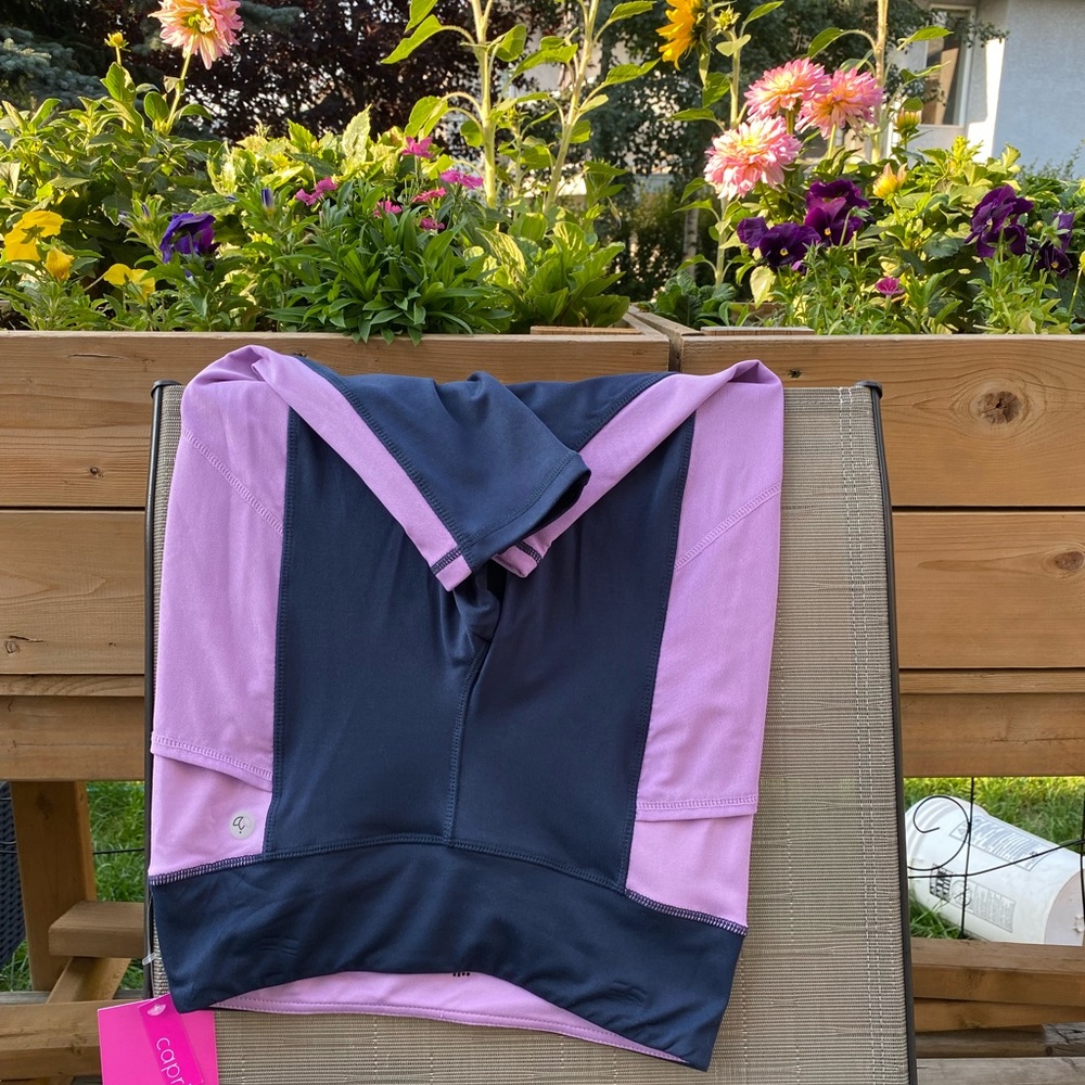 NWT Jill Yoga Capris Pants. Size XL